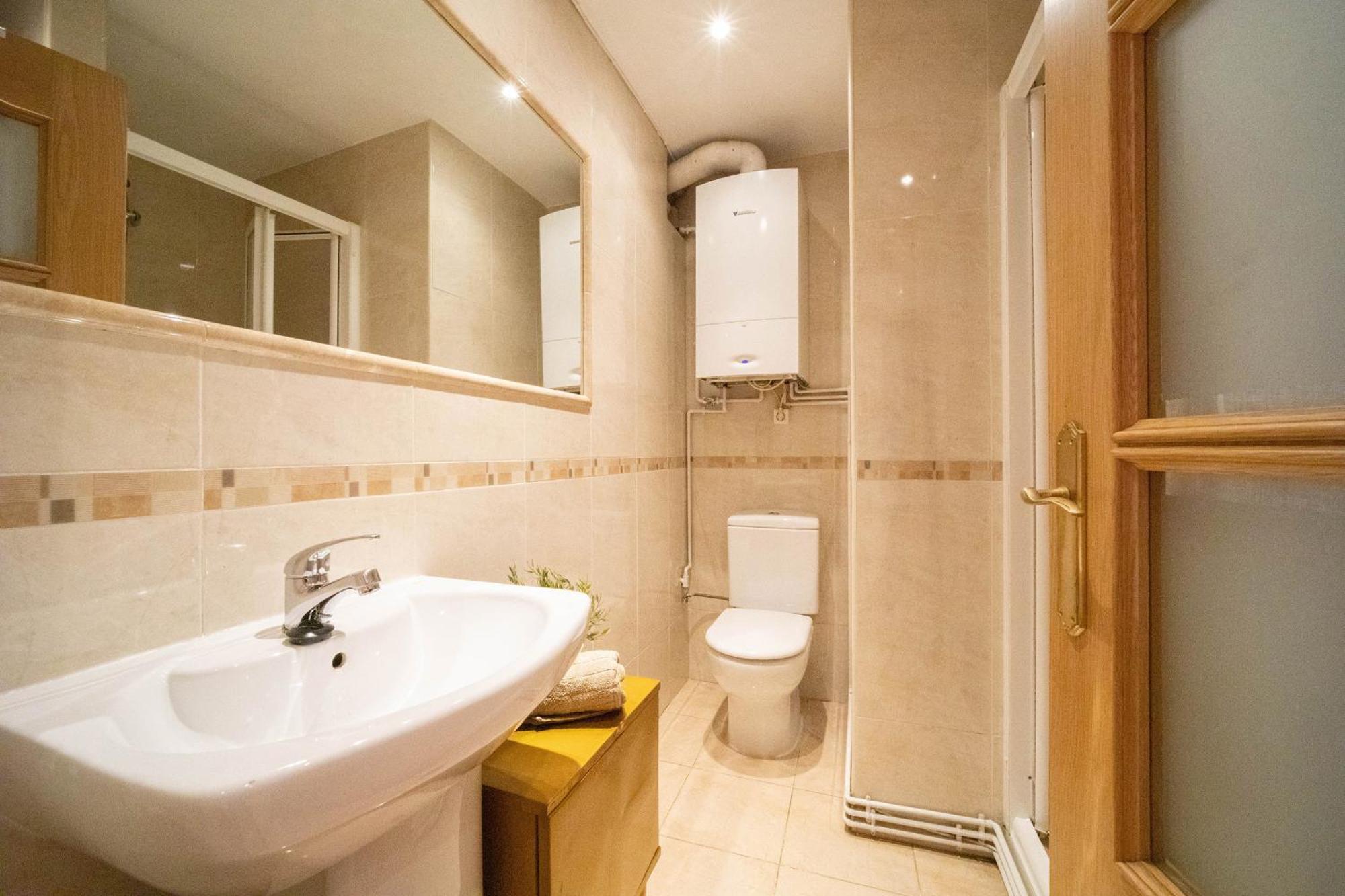 Apartamento Con Encanto Y Luz En Pleno Centro Madrid Buitenkant foto